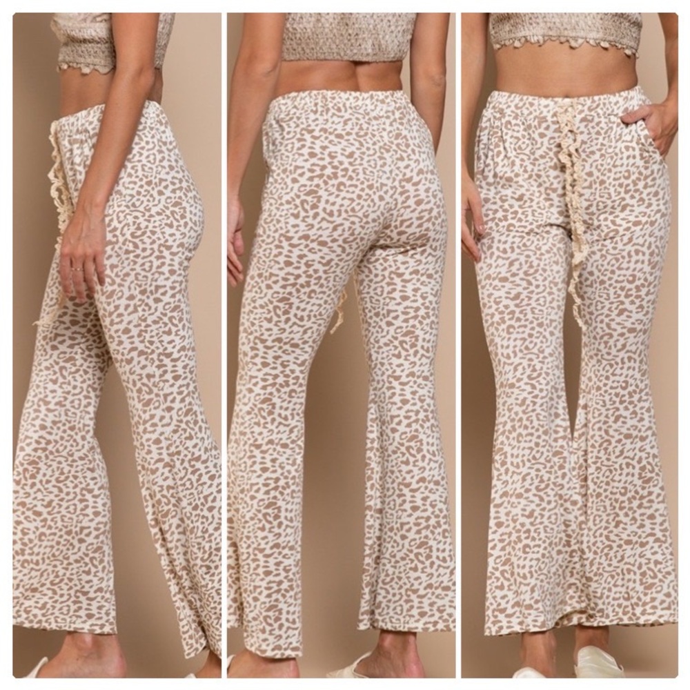 POL Leopard Flare Lounge Pants - Picture 12 of 14
